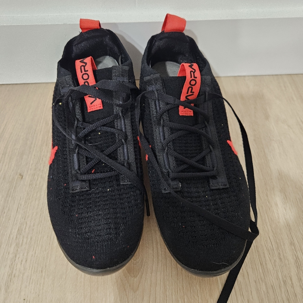 Nike Women's Athletic Shoes Black and Red